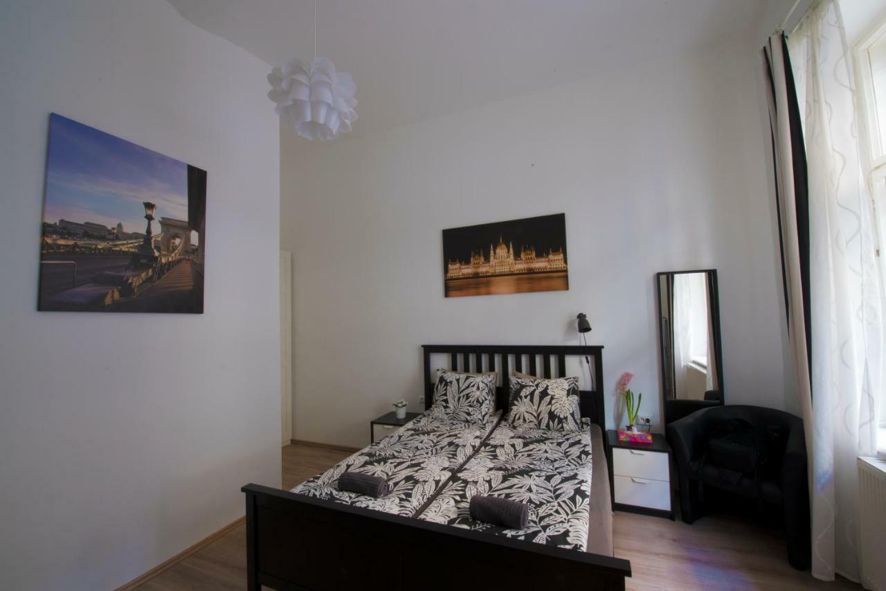 No. 11 Apartment With 2 Bathrooms Next To Railway Station Budapešť Exteriér fotografie